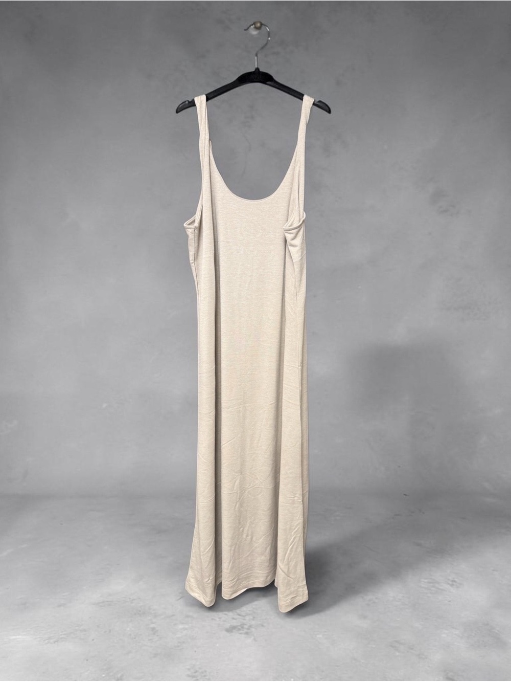 Sleeveless Scoop Neck Maxi Dress in Ash Mocha